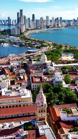 Above Cartagena in Colombia 🏘️🏙️🇨🇴 #cartagena#cartagenadeindias#colombia#cartagenacolombia#bocagrande#fyp#viral#travel#worldwalkerz