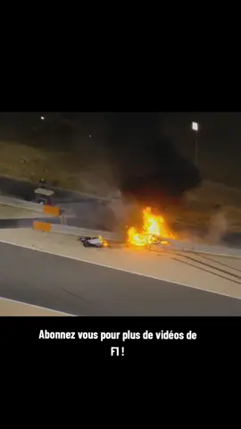 ⚠️Driver is safe ⚠️ Énorme crash de Romain Grosjean qui finit sa course dans la barrière #f1 #formulaone #formule1 #drivetosurvive #dts #pourtoi #foryou #fyp #f1tiktok #accident #accidentf1 #crashf1 #crash #romaingrojean #grosjean #grosjeancrash 