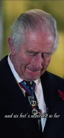 Oh Charles 🥺  This evening, The King and Queen unveiled new statues of the late Queen Elizabeth II and Prince Philip, Duke of Edinburgh during their visit to Royal Albert Hall for the Festival of Remembrance ❤️ The fact the statue of Philip is looking over at Elizabeth 🥺🥺 I can’t cope 😢 The pain in Charles’ eyes 😭 I just want to give him a hug 🥺 He’s making them so proud, everyday, as he continues their incredible legacy ❤️ #katemiddleton #catherinemiddleton #princessofwales #princewilliam #princeofwales #princeandprincessofwales #williamandkate #williamandcatherine #britishroyalfamily #princegeorge #princegeorgeofwales #georgealexanderlouis #princesscharlotte #princesscharlotteofwales #charlotteelizabethdiana #princelouis #princelouisofwales #louisarthurcharles #theking #kingcharles #kingcharlesiii #remembrance #remembranceday #queenelizabeth #queenelizabethii #princephilip #dukeofedinburgh
