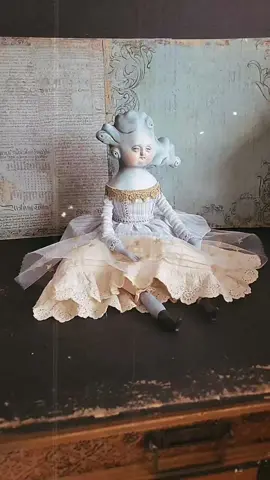 The cloud lady is available for adoption link is available on my bio to go to my website.👆 #thecircusoflostdolls #handmade #art #artdolls #sculpture #papermache #paperclayartist #cloudlady #baroquestyle #victorianantique #victoriandolls #artisan #ooakart #dollcollector #collectables #frenchstyle #frenchporcelaindolls #antiquefabric #handsculpted 