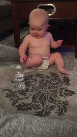 Bebês incríveis 😁😍 #videosdivertidos #viral #humor #nenem #pegadinha #funnybabytiktok #funnyvideos #comedia #videosengraçados #videosengracados💎 #funnybabyvideos #videobebes #videosnenem #videosvirais #videoslegais #pegadinhasengraçadas 