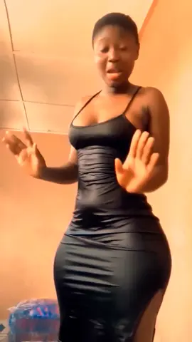 Slim thick 😍#fyp #hipdips #natural #flattummy #ghanatiktok #BeautyshopGh #bodyenhancement #organic #hourglass #gambiantiktok #hourglassfigure #dm