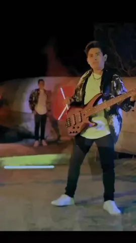 En la nube🧿☘️☁️🚬#enlanube #loslaraoficial🧡 #loslaraenlanube #musica #video #musicavideo #musicachingona😎 #musicabandamexicana #regionalmexicano🇲🇽 #parati #viral #loslara #fyp #viralvideo 