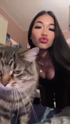 me and my cat are bad lil bs😇🫶🏽‼️
