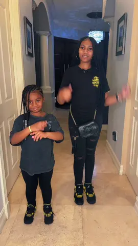 Wait to the end 🤣#foryoupage #sisters #dancechallenge #kidsoftiktok #mommylife #WhatsPoppin 