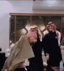 ‏لاعبيني ياهوى والليل سامر ‏لاعبيني ب اللحون السامريه🎶#ابوعجيب_ابوحصه_ابوصالح #حائل #عرضه #الشتاء#سامري #explore #fyp 