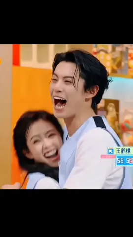 Tolonggg ini lu berdua kenapa jadi gemes banget woy 🤣🤣 . #OnlyForLove #Bailu #DylanWang #WangHedi #ChineseDrama #Cdrama 