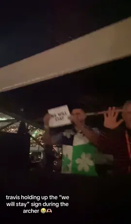 travis held up a “we will stay” sign while taylor was singing the archer 🏹😭🩷 #thearcher #thearchertaylorswift #taylorswift #swifttok #swifties #tayvis #traviskelce #traviskelcetaylorswift #theerastour 