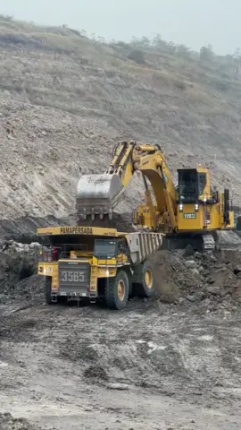 Caption sudah diwakilkan sound#tambangbatubarakalimantan #anaktambang  #kulitambang #operator_excavator #operatorhd785 #pamapersadanusantara #storytambang 