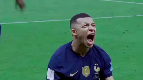كانت بتشجع مين في كاس العالم 🤔#شرق_وغرب_عقل_وقلب_ارحبوا#كاس_العالم_2022 #كورةالقدم_عشق_لاينتهي 