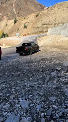 #mountain #naran #pakistan #view #dala #kaladala #revo #viral #viralvideo #fyp #foryouvideo 