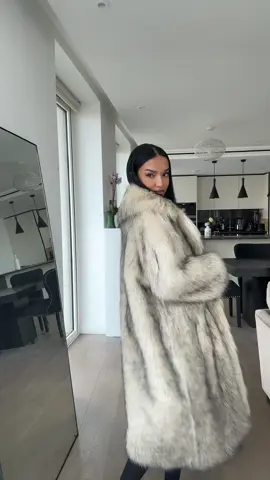 Mojo dojo casa coat reveal #fauxfurcoat #winterfashion #explore #coatseason #fyp #viral #longfurcoat 