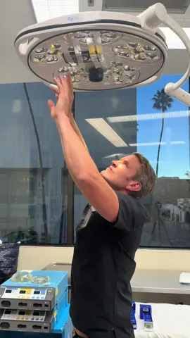 Just another day in the OR 💃 #scrublife #nursesoftiktok #doctorsoftiktok #surgeonlife #surgeonsoftiktok 