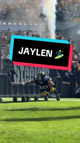 Surfer Jaylen 😭 #jaylenwarren #steelers #nfl 