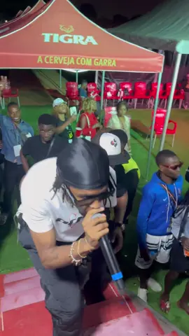 T-Rex no DIPANDA FESTIVAL (ANGOLA - Luanda)📍🇦🇴 #angola🇦🇴 #mocambique🇲🇿 #portugal🇵🇹 #brasil🇧🇷 #caboverde🇨🇻 #saotomeeprincipe🇸🇹 #guinebissau🇬🇼 #timorleste🇹🇱