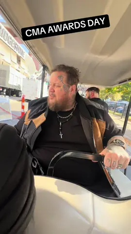 Some behind the scenes of our amazing day at the CMA awards! #cmaawards 