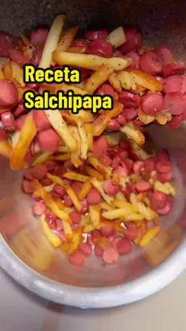 Nuestra forma de hacer una salchipapa❤️😍 Etiqueta con quién haras esta receta🙌🏻 #Sofía #SalchichasSofía #SemanaDeLaSalchipapa • #lapaz #elalto #bolivia #comida #Receta #recetastiktok #recetasfaciles #fyp 