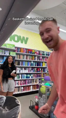 She didn’t even know how to react 😭 #fyp #annoyingboyfriend #boyfriendproblems #couplestiktok #couplescontent #couplescomedy #relationshiphumor #calebnandrea 