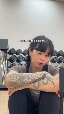 the best bulks with the greatest gains came from my Costco meals ong. So many high protein options for cheap!!! Why are you sleepin on em Also, compression shirt by Village Hidden! As always cxde TABI :3