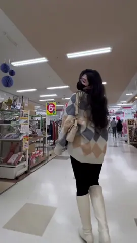 Anh nghĩ ra tên con chúng mình chưa?😂