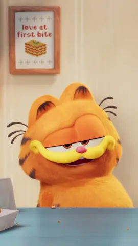 A segunda-feira acaba de ficar muito melhor! Assista agora ao novo trailer de #GarfieldForaDeCasa - Em breve nos cinemas.