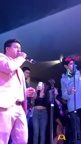 Sin pensar destrozaste mi alma - 🎤@Carlos Arturo Burgos @La Única Tropical #destrozastemialma #cix #sinpensardestrozastemialma #gyv #laferiaclub #carlosburgos #unicatropical #launicatropical #unicatropicalvideos #asisecantactm #videosparastatus 