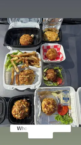 Who Has The Best Crab Cakes .. #crabcakes #marylandcrabs #foodreview 
