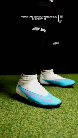 Parepare Before match with Nike Phantom GX Club DF FG! 🔥💯 Secakep ini masa gak minat sob, buruan sikaatt sekarang! 🙌 #sepatuoriginal #sepatubolaoriginal #sepatufutsaloriginal #pakaisepatu #asmr #nike #sportiid 