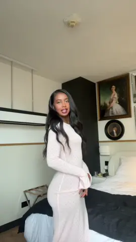 Pink & green for the win 💕🐢 wearing @MY MUM MADE IT use my code SAMIRA25 for the next 48 hrs to get some pieces!! #mymummadeit 