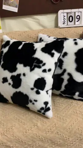 I love cows and i love this pillowcases🤩 #homedecor #mylove #cushioncover #pillowcase #plush #winter #fluffy #cow 