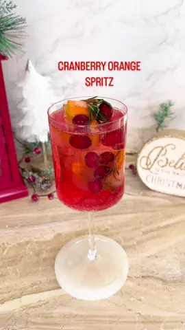#christmasdrinks #christmasspritz #cranberryrecipes #holidayrecipes 