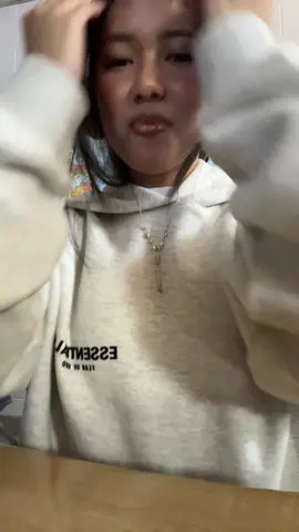 #fypシ #foryoupage #viral #filipino #07 #asian #essentialhoodie do u noticee me??😞😞🫵
