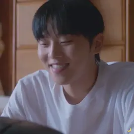 IM CRYING SO HARD this voice recording scene of yichan to eungyeol is so sad 😭😭 #twinklingwatermelon #shineunsoo #choihyunwook #ryeoun #seolinah #kdrama 