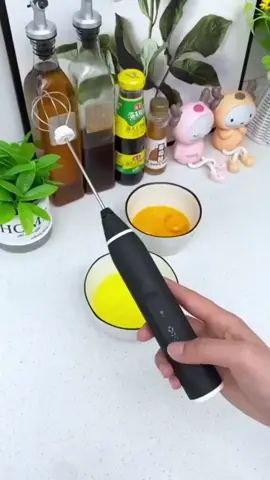 Confira Batedor Misturador Mixer Elétrico para Bebidas Leite Café Clara de Ovo 2 em 1 com 60% de desconto! Somente R$11,99 - R$29,99. Encontre na Shopee agora! https://shope.ee/99xyJBukoW