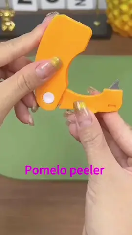 With this little artifact,eating grapefruit is too convenient#goodthing #sharingofgoodthings #kitchensupplies #pomelopeeler 