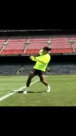 Ronaldinho training skills