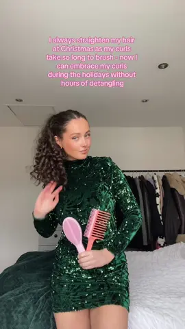 Getting festive with @Tangle Teezer Ultimate Styler and Wide Tooth Comb. My curls are now detangled, styled and ready to Party! Shop these colours exclusively at Superdrug, link in bio! #tangleteezer #tiktokmademebuyit #getreadywithme AD