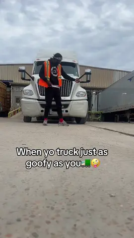 Let me see you do It🚛😎🔥 #DroppNHook #C9Pede #TeamHookrz #NOBLE #TruckersOfTikTok #LeftRight 