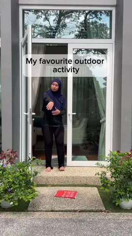 What a workout, our upper arms are sore! And looks like a lot of you have been doing this type of workout too from our recent 11.11 NaeloFest! 😂 Tell us, what did you score from the sale? #workout #shopping #naelofar