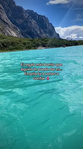 El regalo más bonito es que alguien te enseñe a volver a confiar🫀 #parati #fypシ #pueblitosmagicos📸❤✨✨ #lagunayanganuco #huaraz_ancash_peru🇵🇪🇵🇪🏞️🌲 