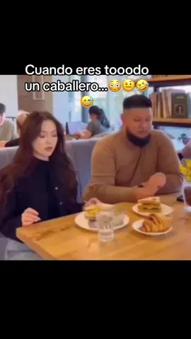 #parati #fypシ #videosviralestiktok #memeschistosos #memesparejas #pareja #restaurante 
