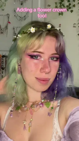 I love matching them to my hair #jewelry #hairjewelry #hairchains #fairycore #fairyjewelry #fairycoreaesthetic #etsy #handmadejewelry #aesthetic #renfaire #renfaireoutfit #hairacessories 