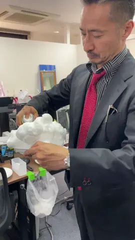 日本統一撮影の裏側、監督の還暦birthdayの時の動画、こんなにも皆んなから愛されてる監督！いつもいつも笑いの絶えない楽しい現場で幸せだ！皆んな統一家族！#日本統一 #撮影の裏側 #山崎一門 #監督 #還暦 #birthday #スタッフ#スタッフ #家族 #統一家族 #family 