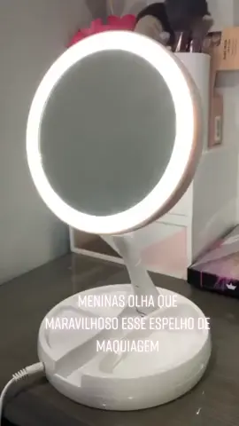 ESPELHO DE LED DUPLO, PORTÁTIL E COM 10X MAIS ZOOM PARA VOCÊ APRIMORAR AS SUAS TÉCNICAS DE MAQUIAGEM!