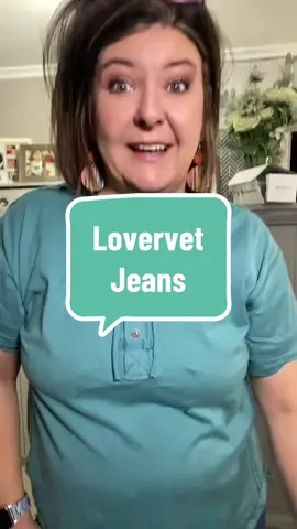 Lovervet jeans and a cute tee! These jeans are super cute, and they still have a little stretch with 2% spandex!! @MoCo Boutique  #middleagemom #lovervetjeans #boutiquejeans #fallfashion2023🍁 #boutiqueshopping #distressed jeans #tiktokshopcybermonday #tiktokshopblackfriday 