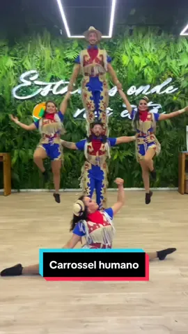 Girando, girando, girando! Com meus amigos do Espaço Sou Arte #circo #piramidehumana #paravoce 