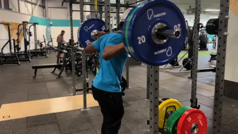 100kg Squat Don’t Skip Leg Day #fyp #foryou #foryoupage #gymmotivation #GymTok 