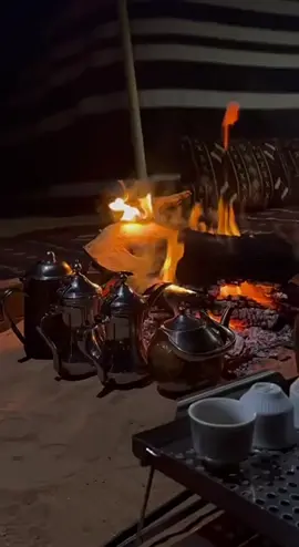 #القاء_حسين_الخريصي@حسين الخريصي #البارحه والنار تاكل من النار_ونا ضلوعي كسرتها ضلوعي@ذيب النفود 