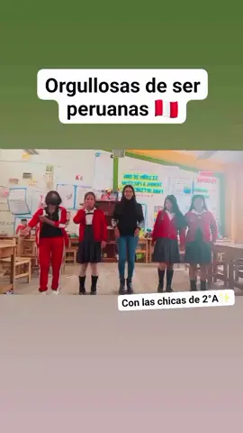 Un bailecito con mis estudiantes 😎🤙#orgullososdeserperuanos #fyp #Peru #huancavelica_perú🇵🇪♥️ #teachersoftiktok 