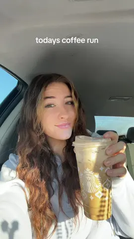 loving all the christmas drinks 🥰#starbucks #coffee 